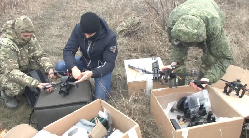 En plena guerra con Ucrania, Rusia ha decidido impartir una nueva materia en sus colegios: manejo de drones de combate
