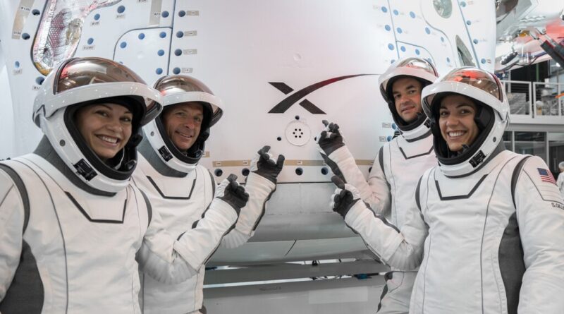 Un millonario, su amigo y dos ingenieras de SpaceX volarán este verano más alto que ningún ser humano desde 1972