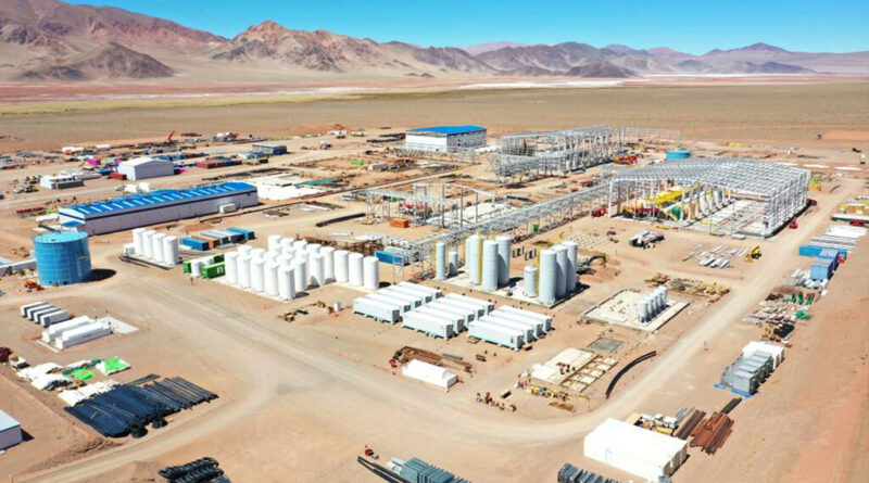 Un desierto de Argentina está a punto de producir litio en cantidades insólitas: el "corazón" de millones de móviles y coches